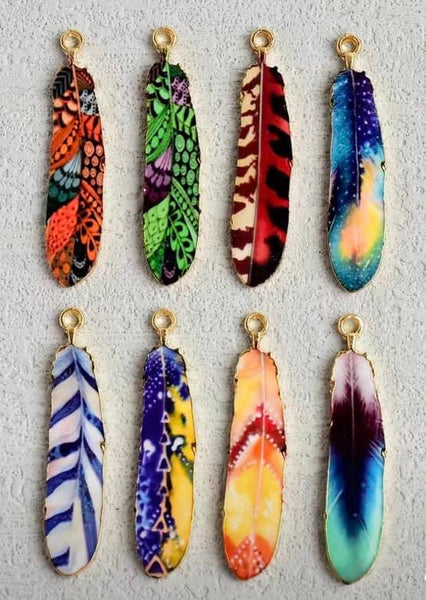 P4823  Set of EIGHT (8) Gold Plated Painted Feather Pendants