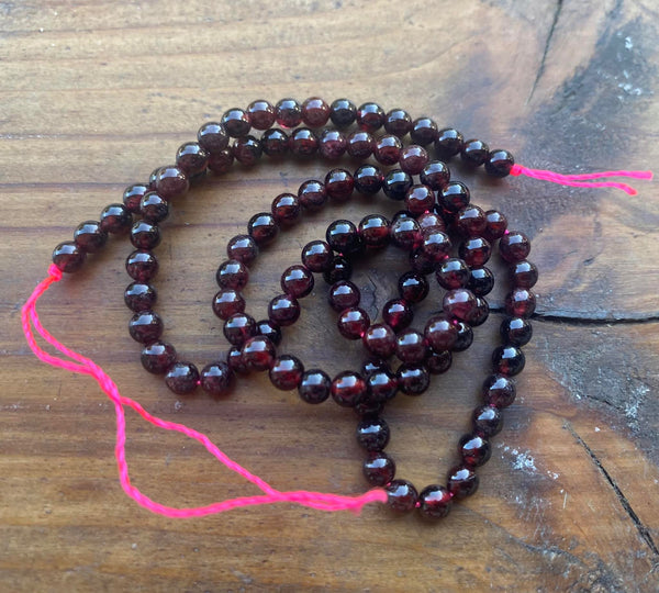 B7234  ONE (1) FULL Strand of Garnet Beads