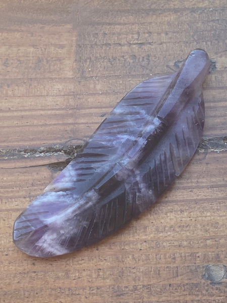 GEM5526  ONE (1) Carved Dream Amethyst Feather