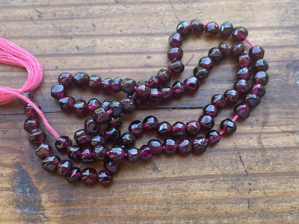 B9121  ONE (1) FULL Strand of Garnet Nugget Gemstone Beads