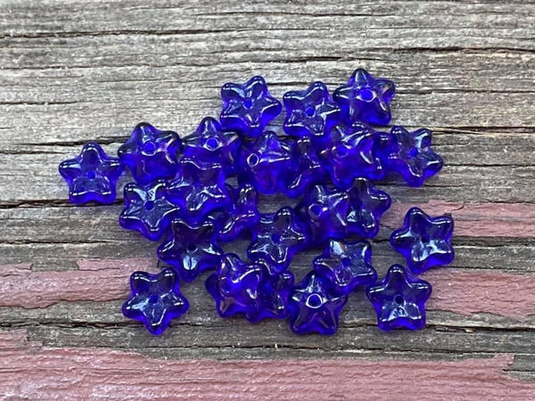 B3677  TWENTY FIVE (25) Vintage Czech Glass Flower Beads “Blue”