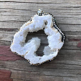 P1565  ONE (1) White Sliced Druzy Electroplated in Gunmetal Rhinestone