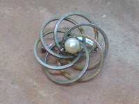 V0597   Vintage Metal Brooch with Faux Pearl