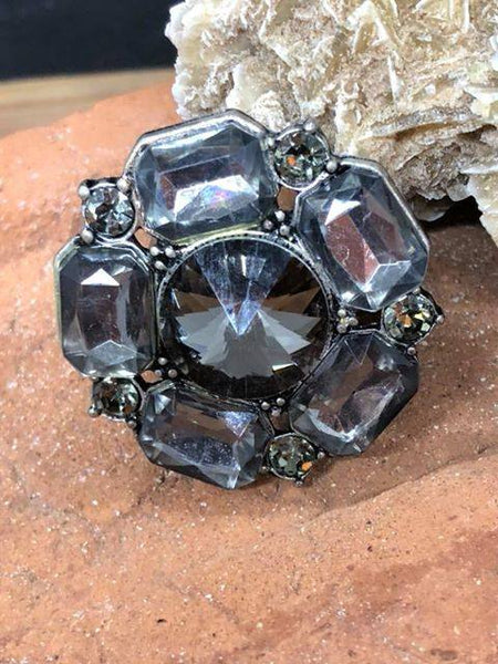 V0103 One (1) Vintage Rhinestone Adjustable Stretchy Ring